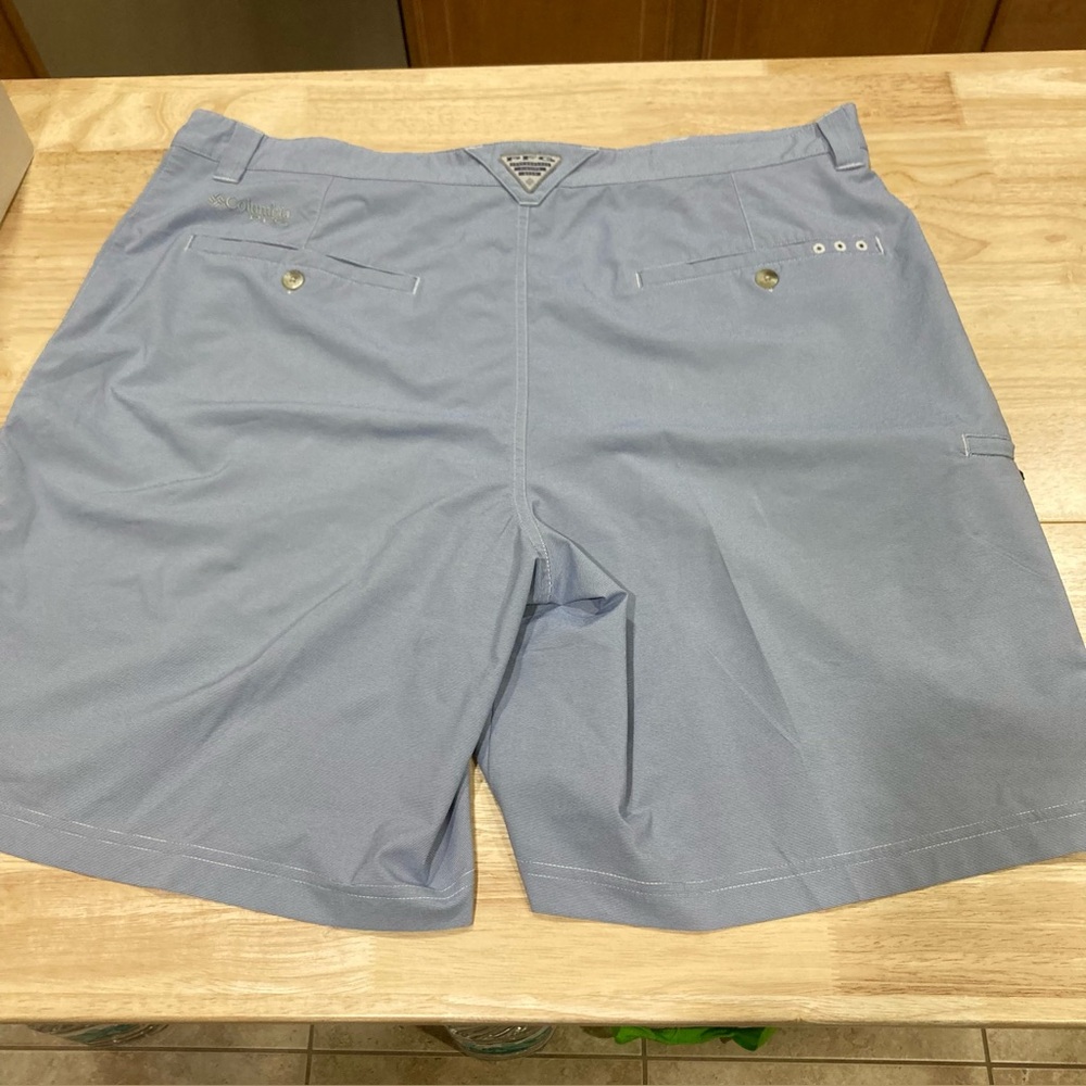 Columbia PFG Men's Light Blue Flat Front Performance Fishing Gear Shorts Size 42 - Picture 2 of 11